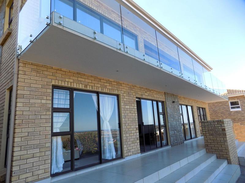 4 Bedroom Property for Sale in Monte Christo Western Cape